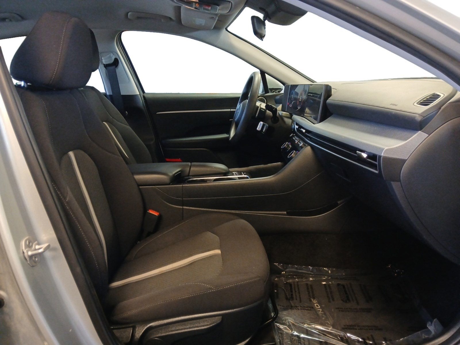 2024 Hyundai Sonata SEL W/ HEATED FRONT SEATS & BACKUP CAMERA