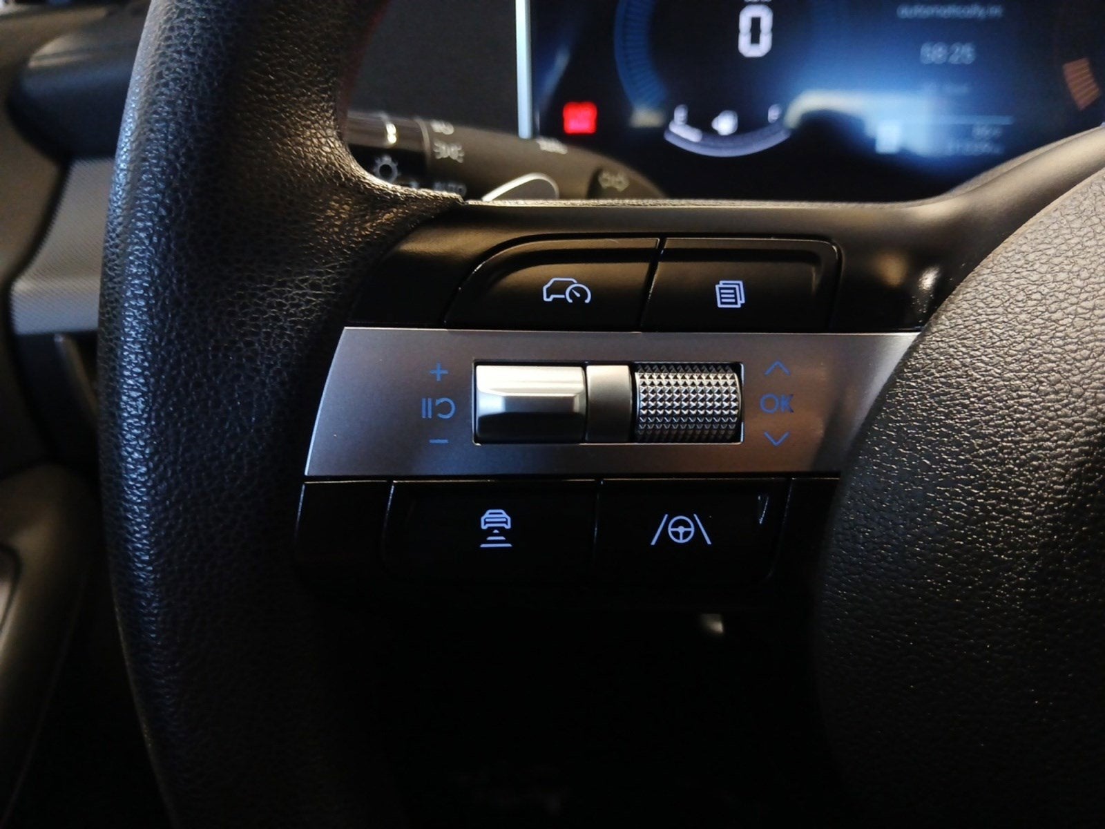 2024 Hyundai Sonata SEL W/ HEATED FRONT SEATS & BACKUP CAMERA