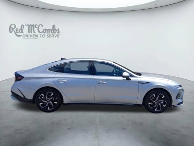 2024 Hyundai Sonata SEL W/ HEATED FRONT SEATS & BACKUP CAMERA