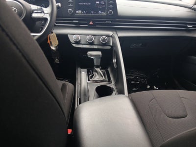 2024 Hyundai Elantra SE W/ BLIND SPOT COLLISION WARNING