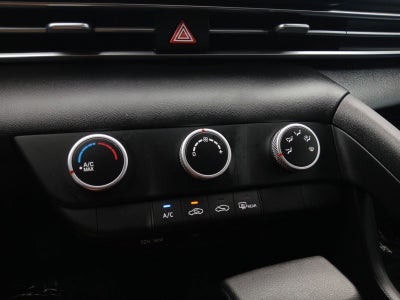 2024 Hyundai Elantra SE W/ BLIND SPOT COLLISION WARNING