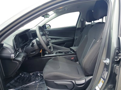 2024 Hyundai Elantra SE W/ BLIND SPOT COLLISION WARNING