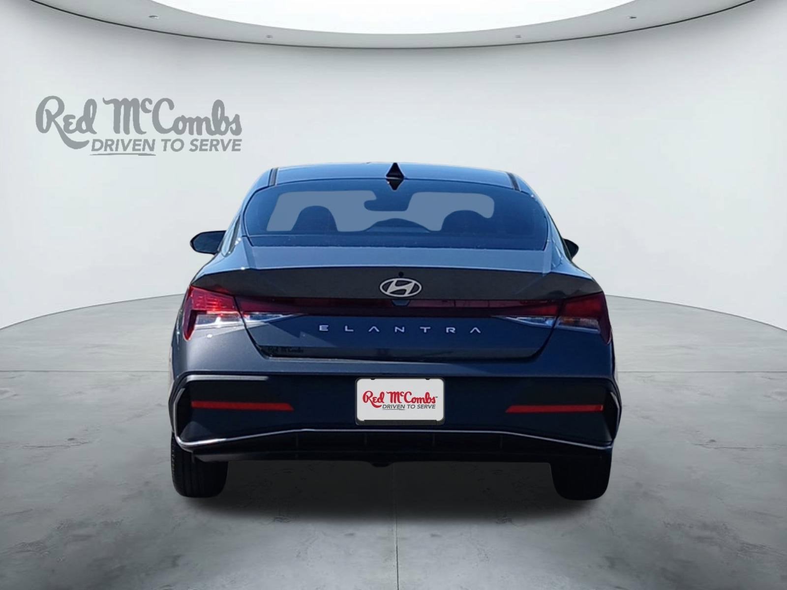 2025 Hyundai Elantra SE