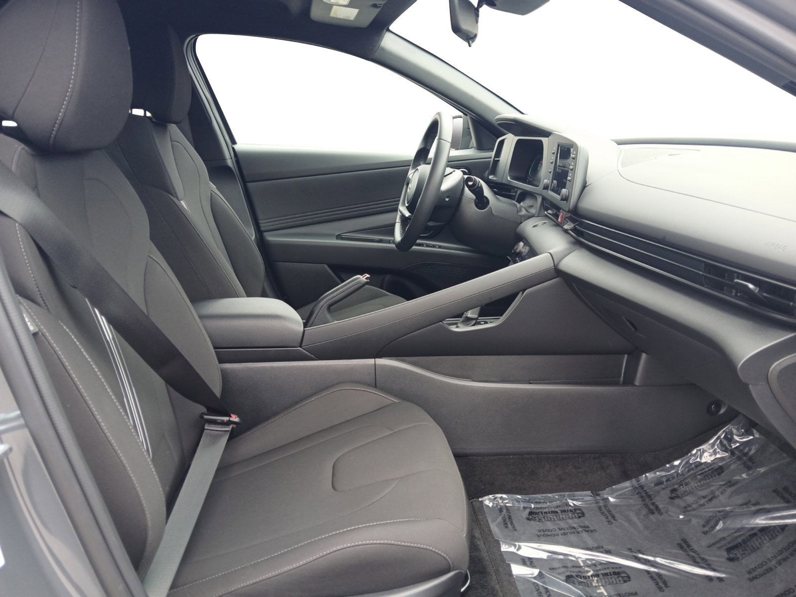 2026 Hyundai Elantra SEL Sport W/ FORWARD COLLISION AVOIDANCE ASSIST