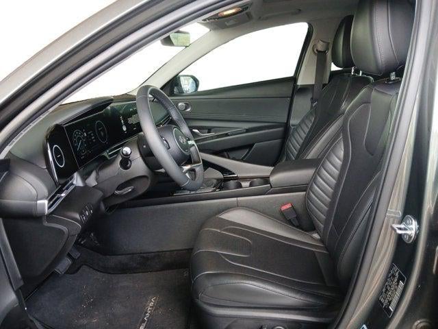 2025 Hyundai Elantra Hybrid Limited