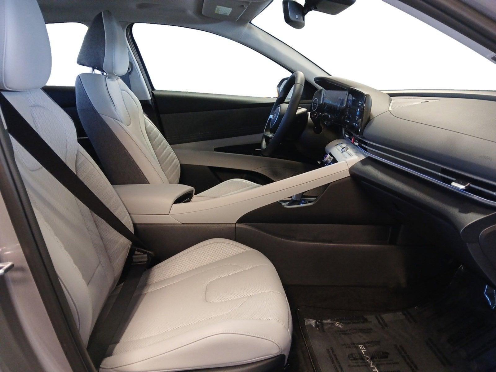 2025 Hyundai Elantra Hybrid Limited