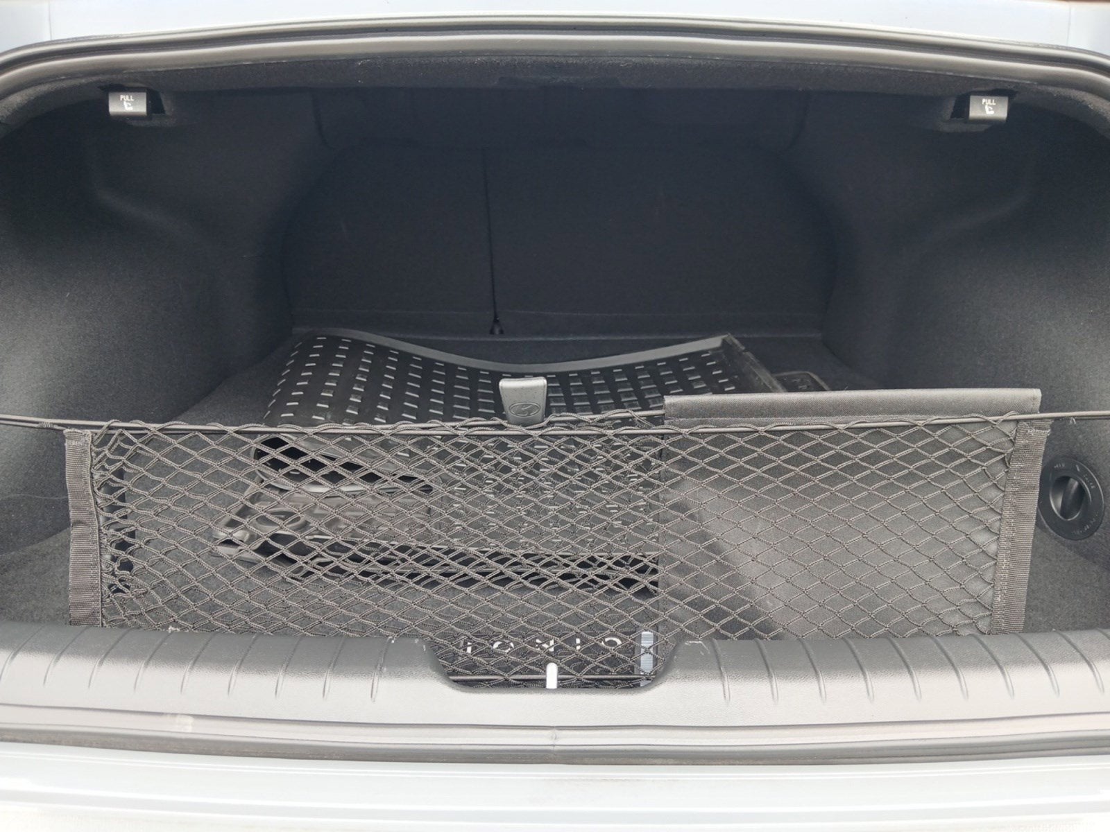 2024 Hyundai IONIQ 6 SE W/ NAVIGATION & BACK-UP CAMERA