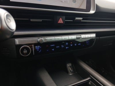 2024 Hyundai IONIQ 6 SE W/ NAVIGATION & BACK-UP CAMERA