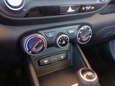 2025 Hyundai Venue SE