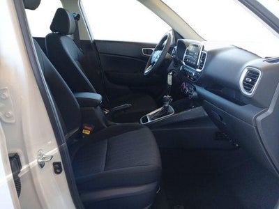 2025 Hyundai Venue SE