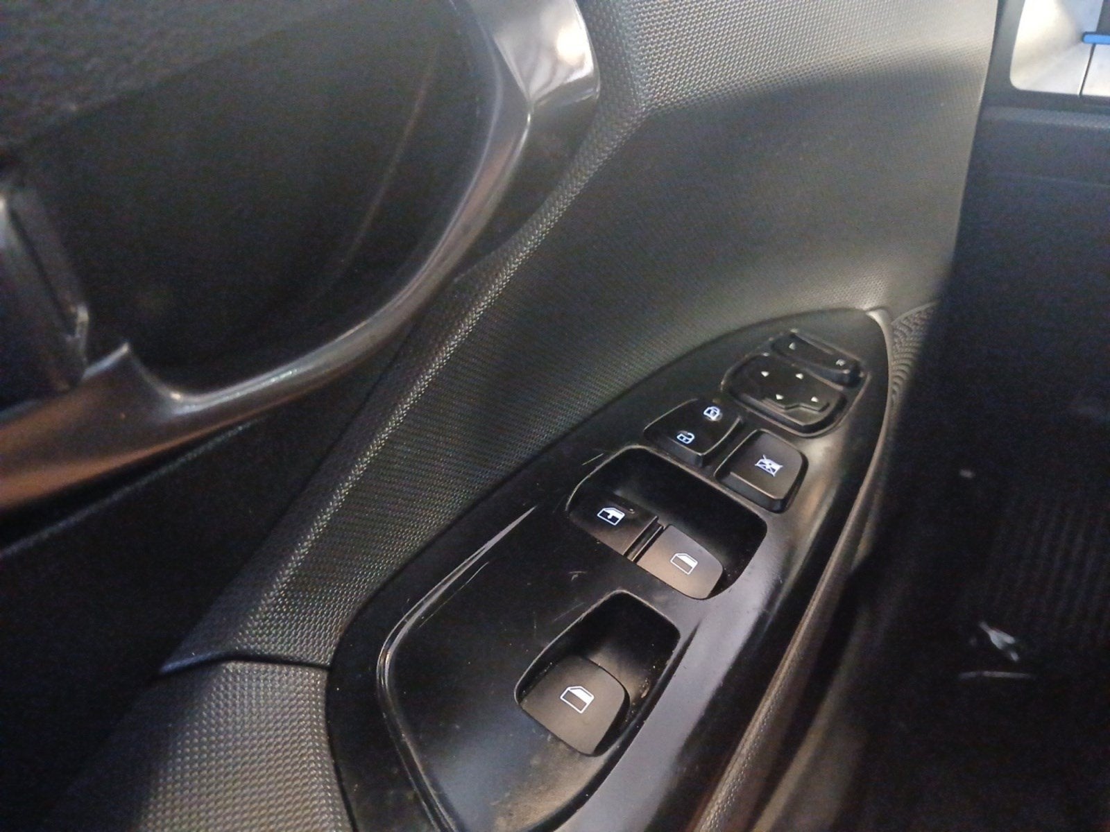 2019 Hyundai Veloster 2.0
