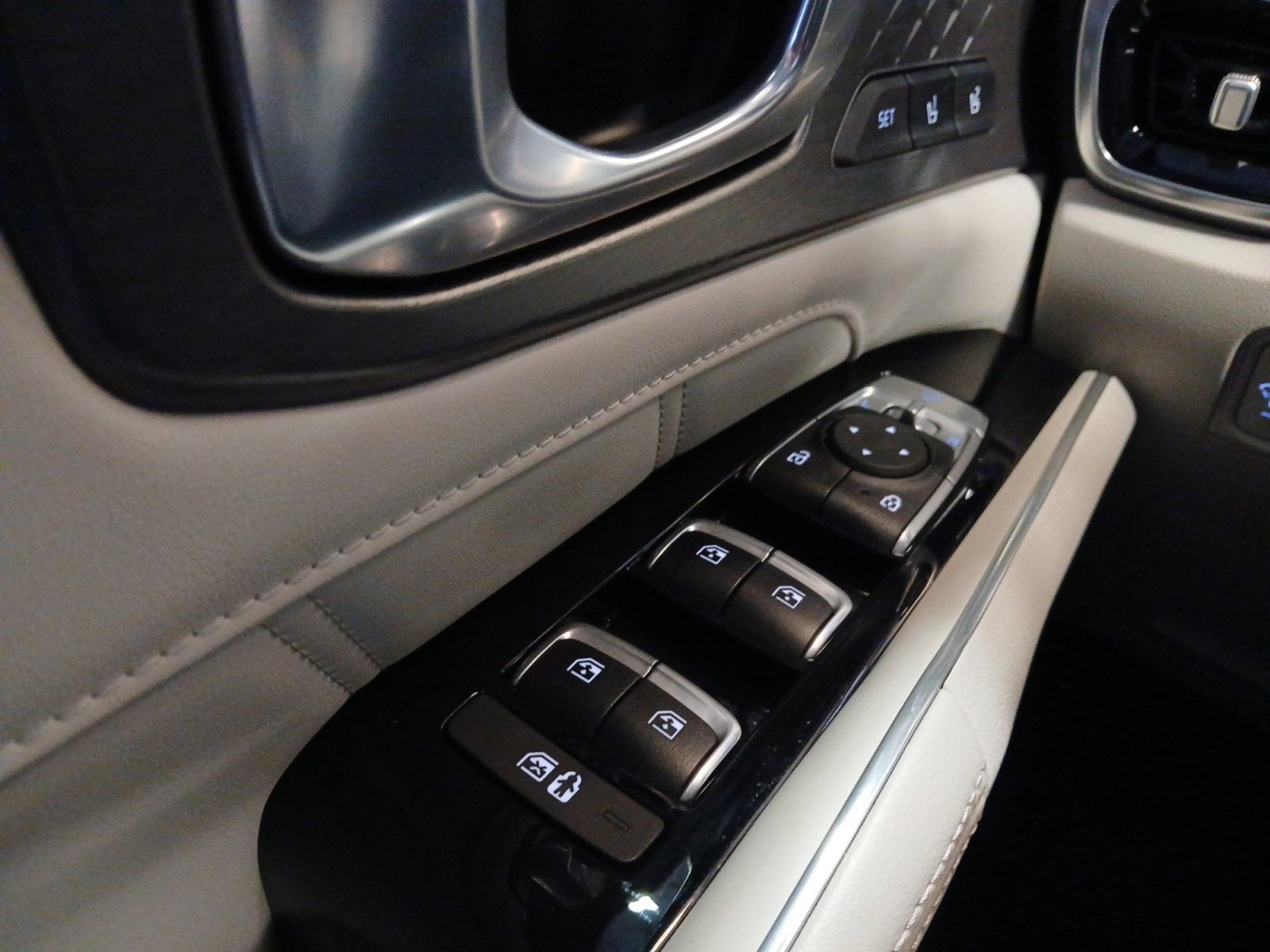 2023 Kia Sorento Plug-In Hybrid SX Prestige 3RD ROW WITH FORWARD COLLISION ASSIST