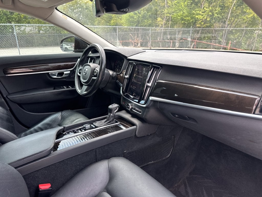 2018 Volvo S90 T5 Momentum