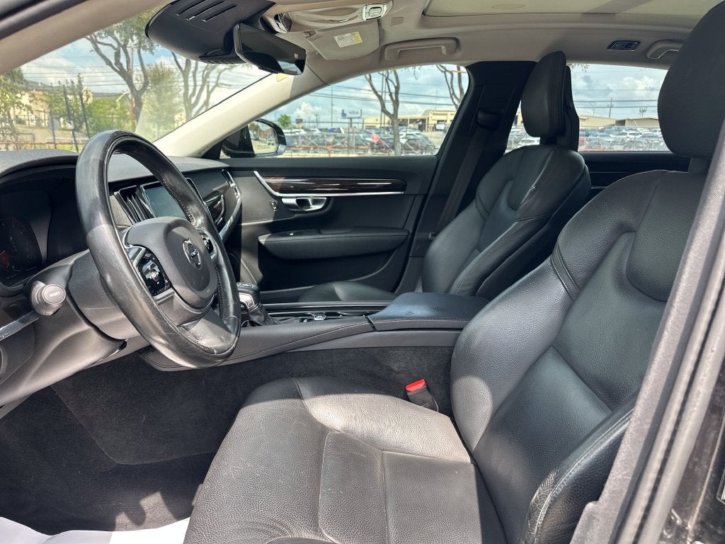 2018 Volvo S90 T5 Momentum