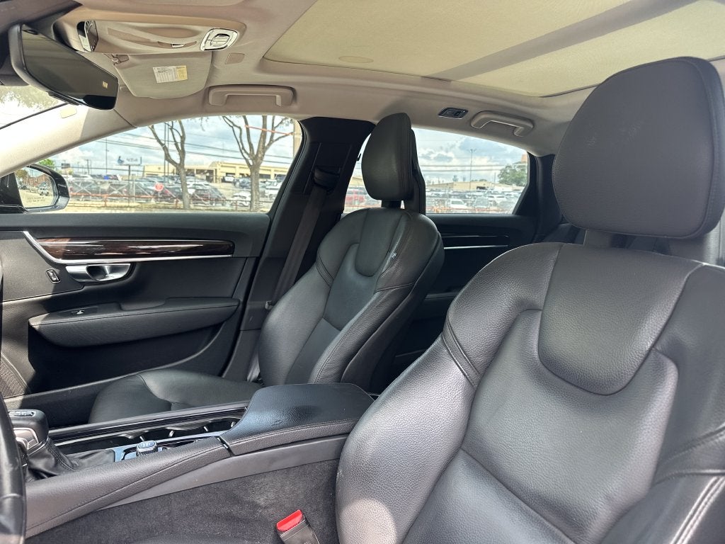 2018 Volvo S90 T5 Momentum