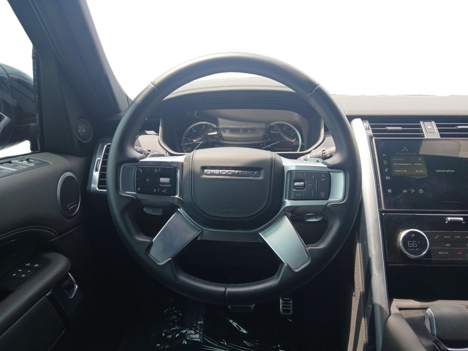 2023 Land Rover Discovery Metropolitan Edition