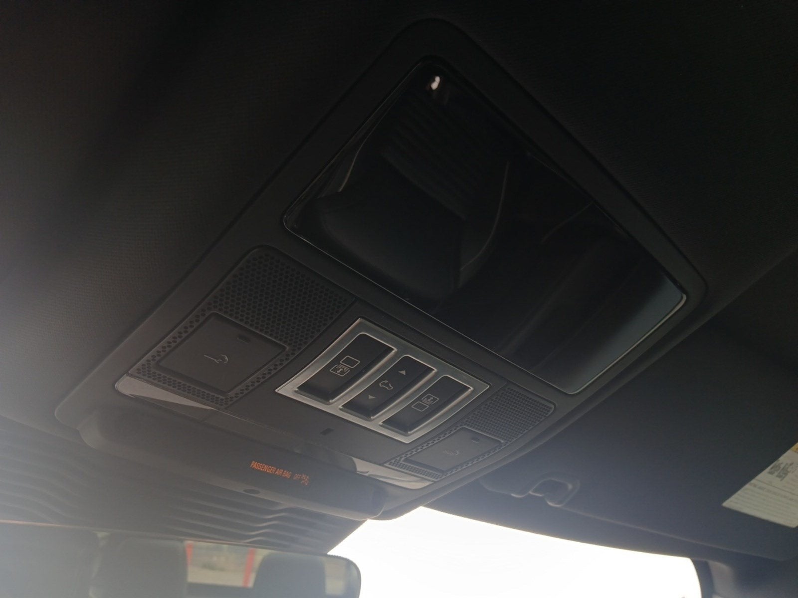 2023 Land Rover Discovery Metropolitan Edition