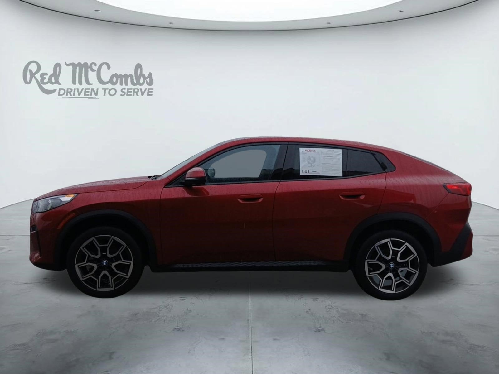 2025 BMW X2 xDrive28i W/ PANORAMIC ROOF & HEADS-UP DISPLAY