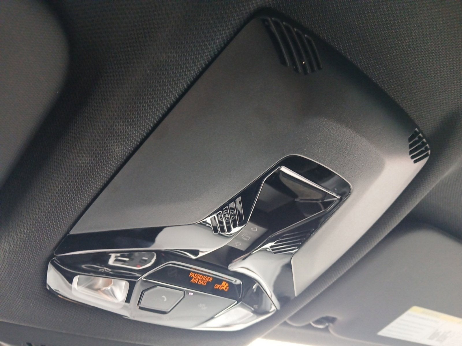 2025 BMW X2 xDrive28i W/ PANORAMIC ROOF & HEADS-UP DISPLAY