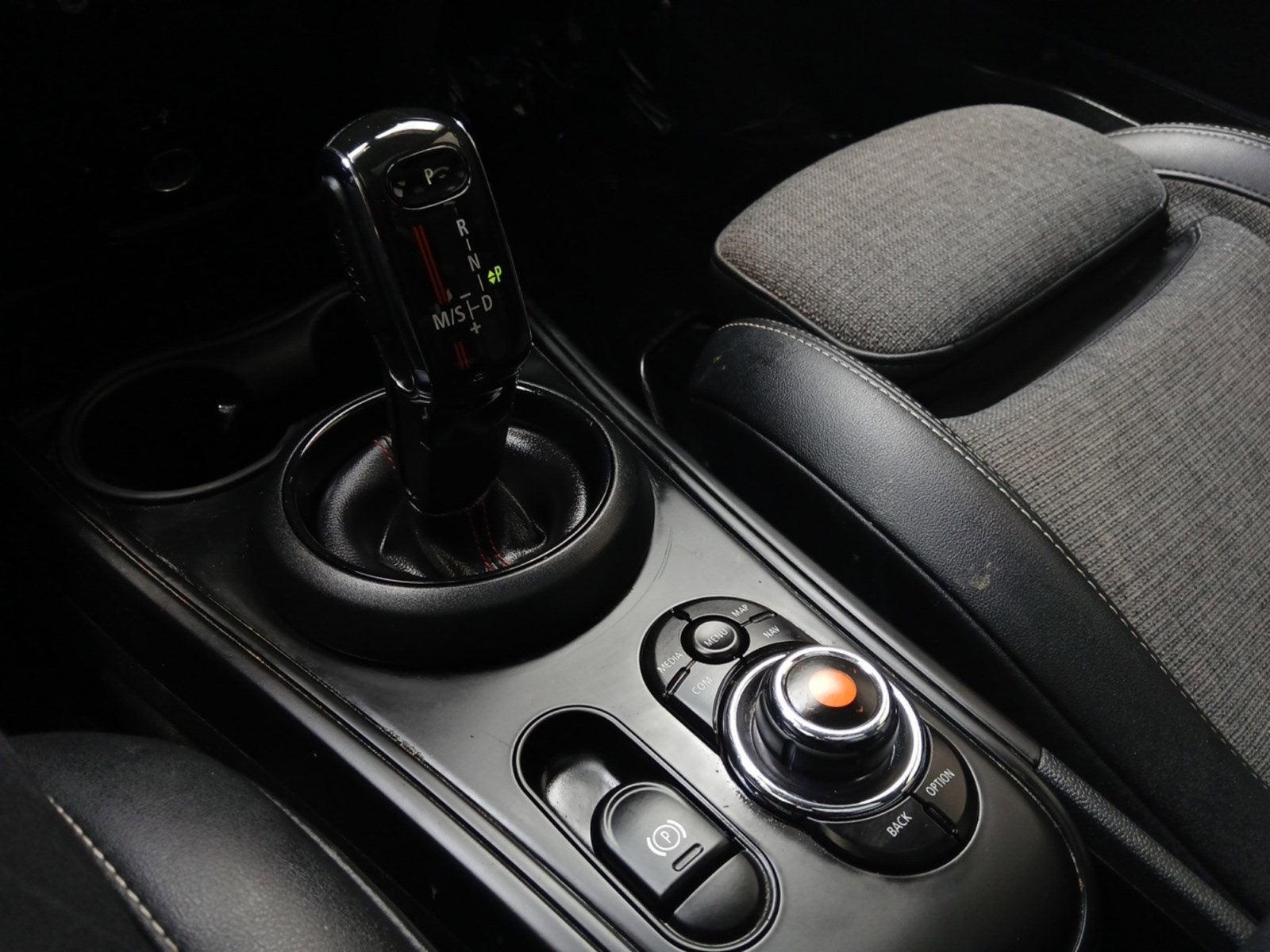 2020 MINI Cooper S Countryman W/ BACK-UP CAMERA & HEATED SEATS