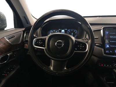 2018 Volvo XC90 T5 Momentum 3RD ROW SEAT W/ 7 PASSENGER CAPACITY