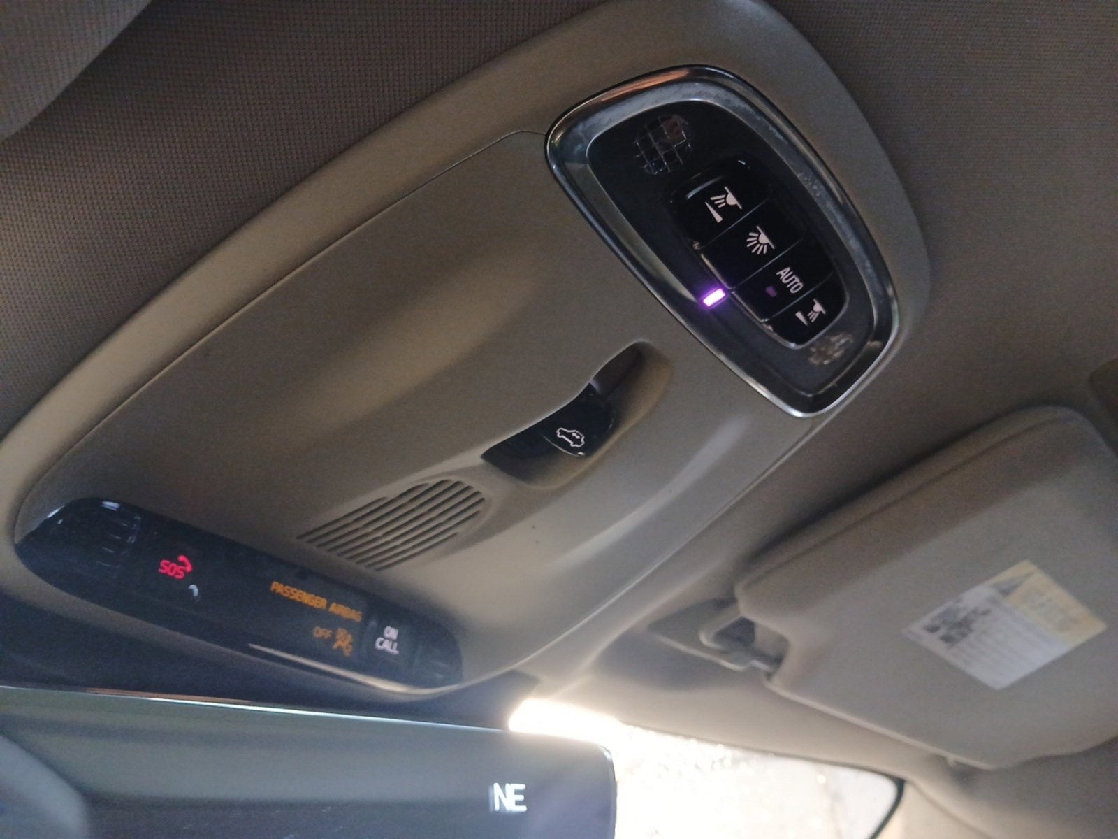 2018 Volvo XC90 T5 Momentum 3RD ROW SEAT W/ 7 PASSENGER CAPACITY
