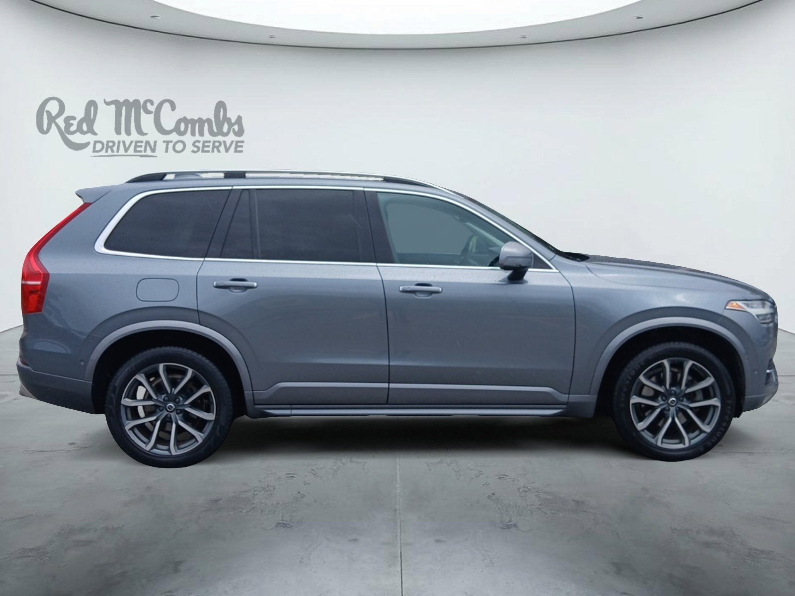 2018 Volvo XC90 T5 Momentum 3RD ROW SEAT W/ 7 PASSENGER CAPACITY