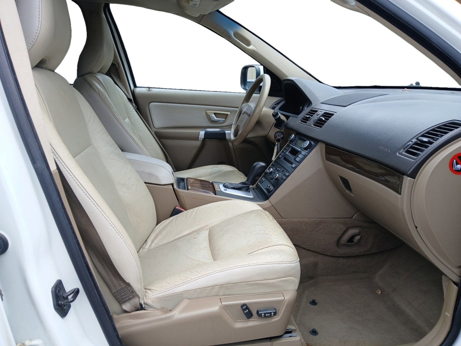 2011 Volvo XC90 3.2 W/ LEATHER & REAR PARK ASSIST