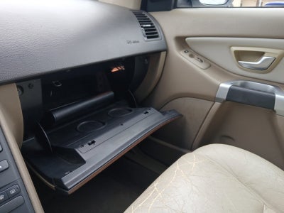 2011 Volvo XC90 3.2 W/ LEATHER & REAR PARK ASSIST