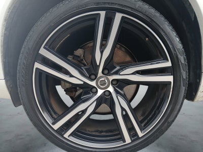 2019 Volvo XC90 T6 R-Design