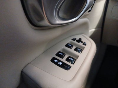 2024 Volvo XC90 B5 Plus