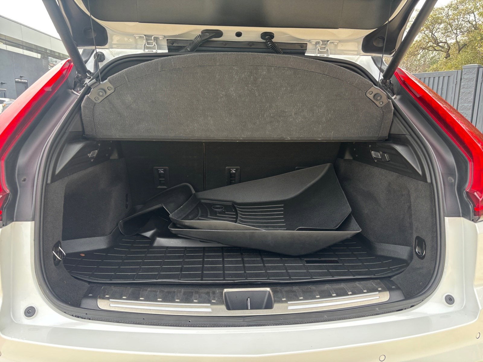 2024 Cadillac XT4 FWD Premium Luxury