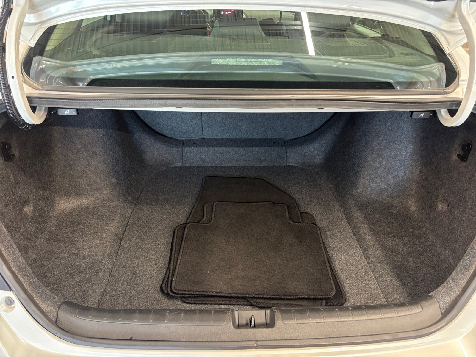 2019 Honda Accord Hybrid Base