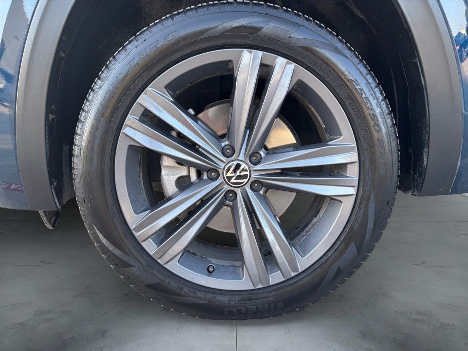 2021 Volkswagen Atlas Cross Sport 3.6L V6 SE w/Technology R-Line