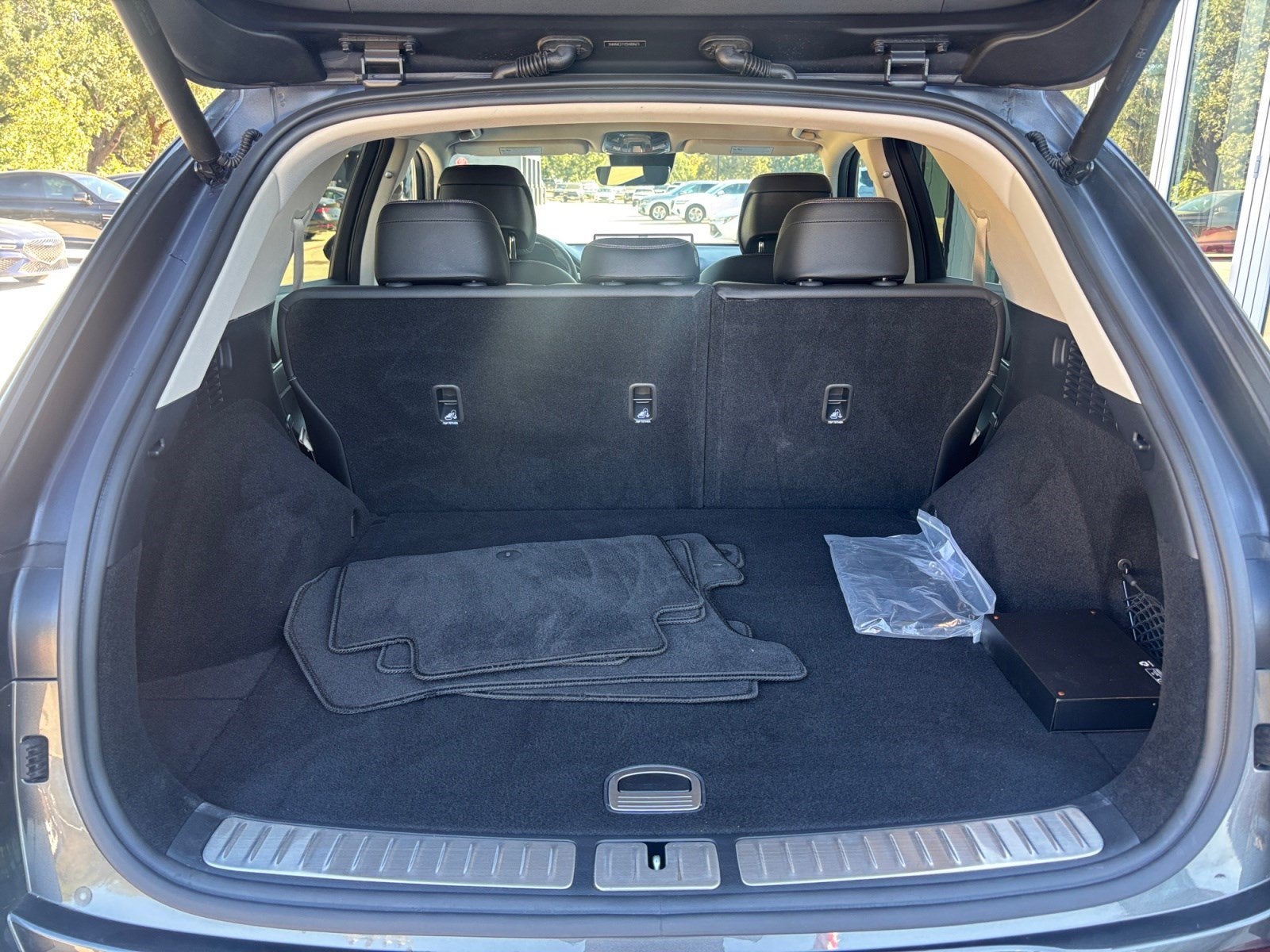 2025 Genesis Electrified GV70 Advanced