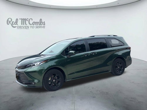 2025 Toyota Sienna Woodland Edition