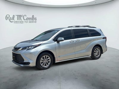 2023 Toyota Sienna LE 8 Passenger