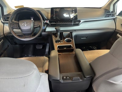 2023 Toyota Sienna LE 8 Passenger