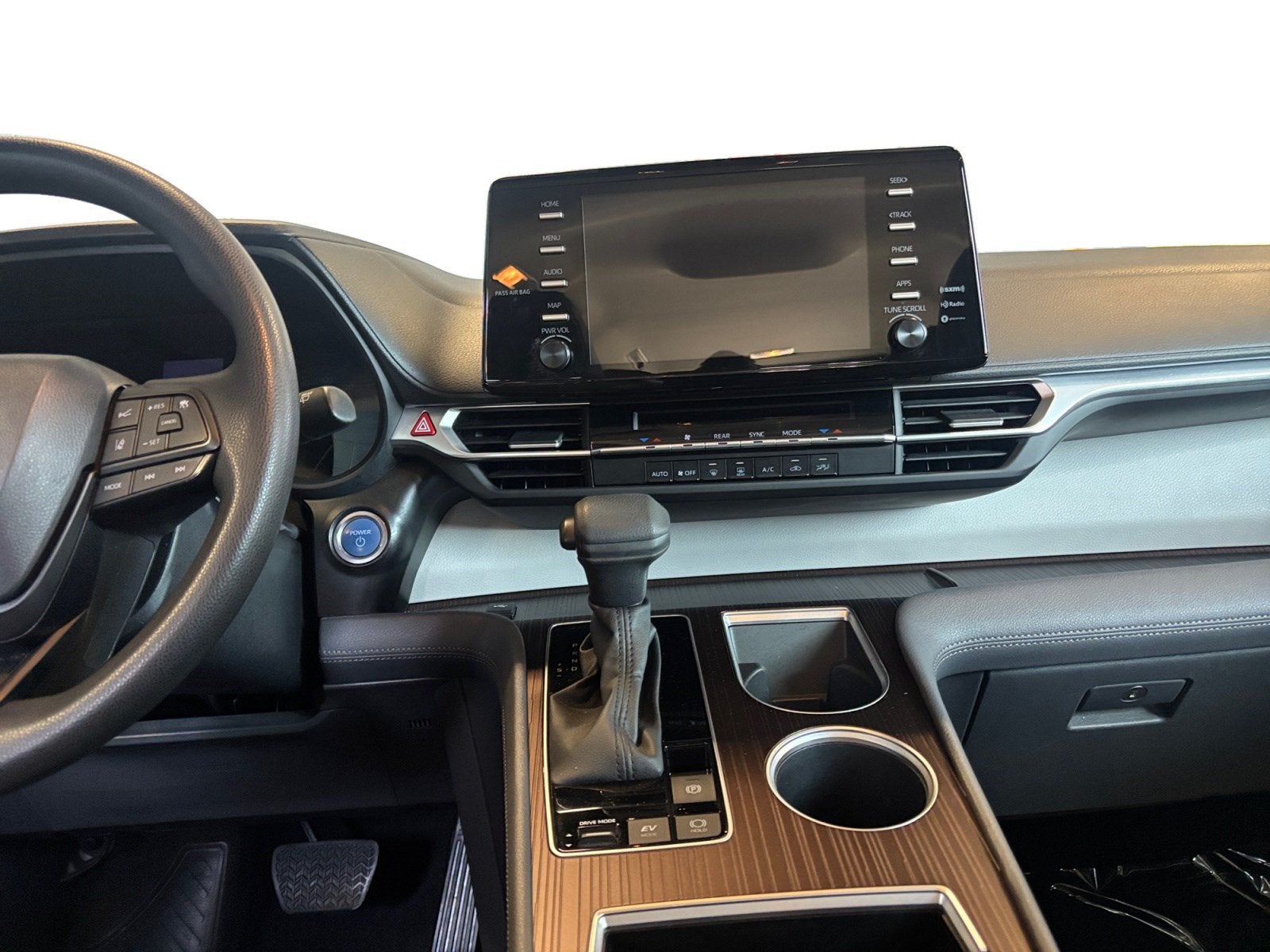 2023 Toyota Sienna LE 8 Passenger