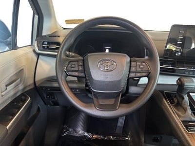 2023 Toyota Sienna LE 8 Passenger