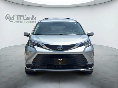 2023 Toyota Sienna LE 8 Passenger