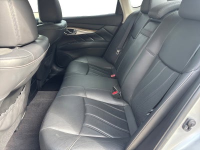 2015 INFINITI Q70 3.7