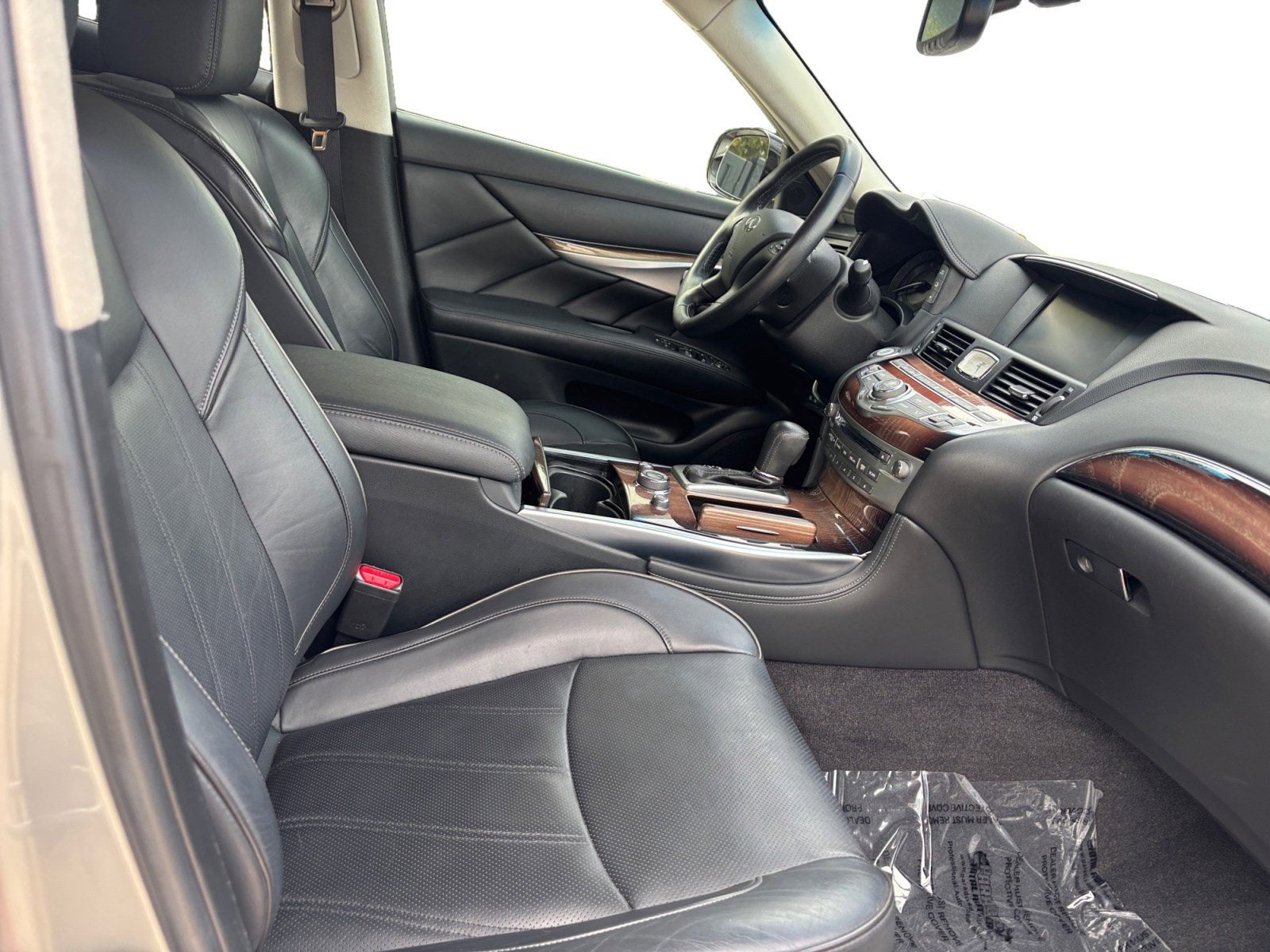 2015 INFINITI Q70 3.7