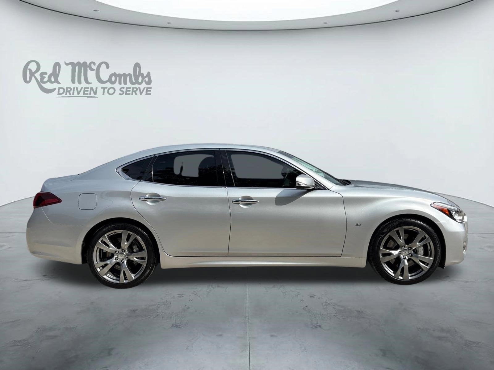 2015 INFINITI Q70 3.7