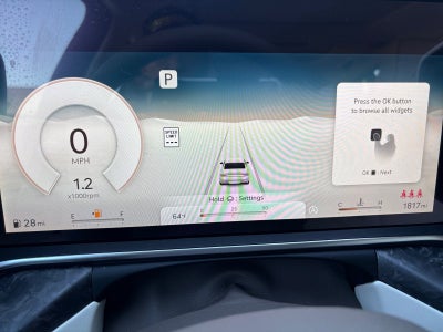 2025 Genesis G90 e-SC