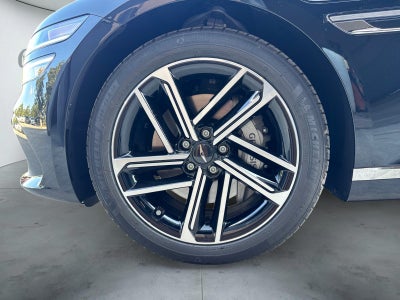 2027 Genesis G80 Base