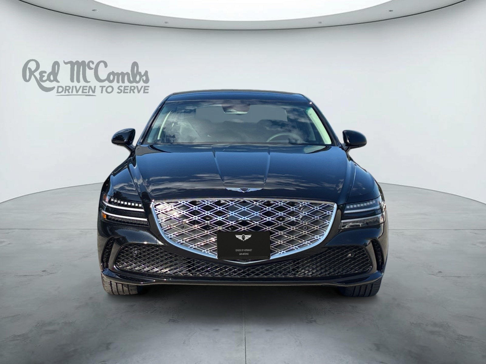2027 Genesis G80 Base