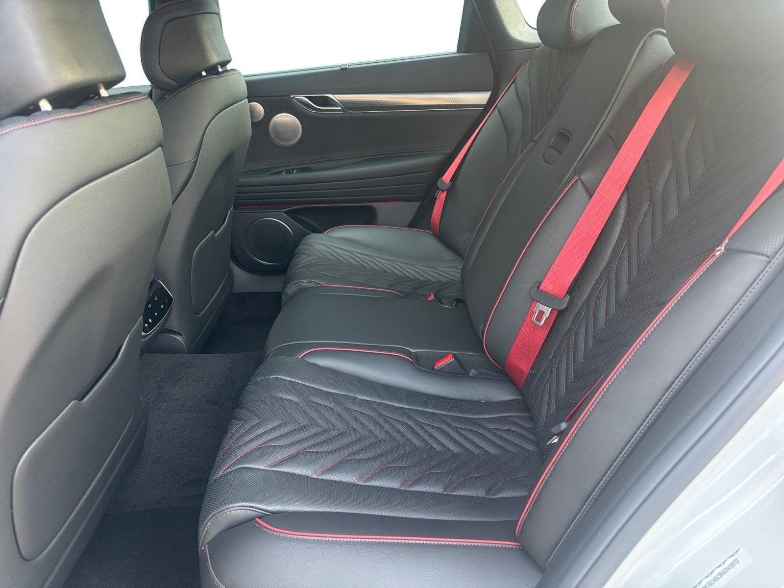 2027 Genesis G80 3.3T Sport