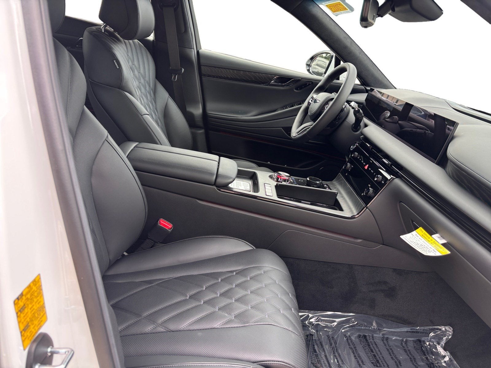 2027 Genesis G80 Base