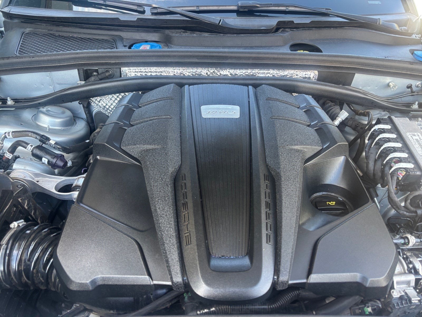 2021 Porsche Macan S